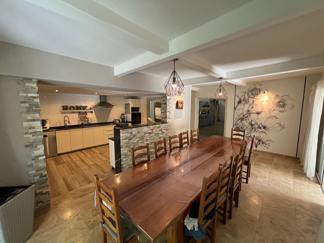 CHATEAUNEUF-SUR-ISERE Maison Chateauneuf Sur Isere 10 pièce(s) 338 m2 7