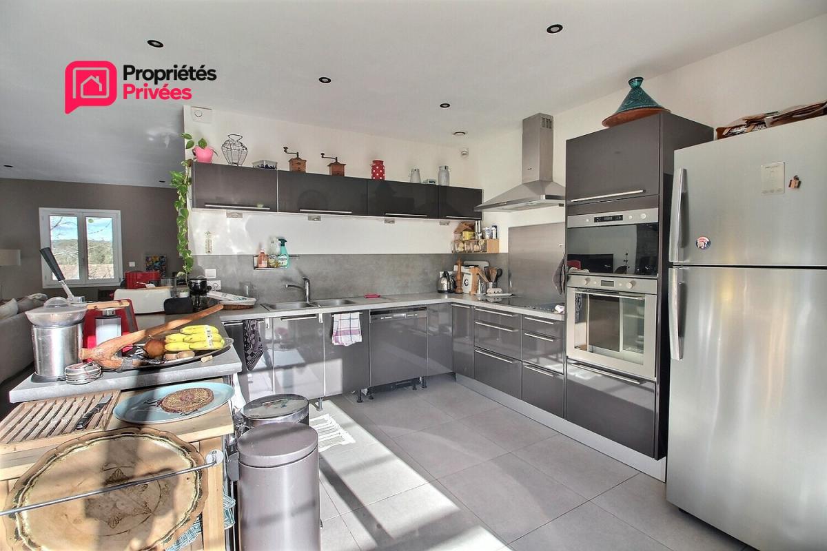 UZES A seulement 8 min d'Uzès ! Jolie maison de plain-pied avec tous les atouts ! ! 5