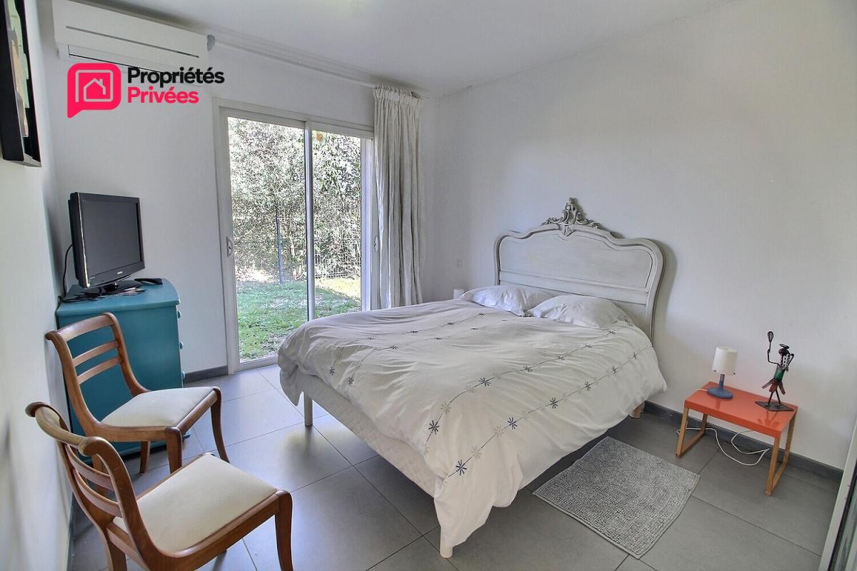 UZES A seulement 8 min d'Uzès ! Jolie maison de plain-pied avec tous les atouts ! ! 6