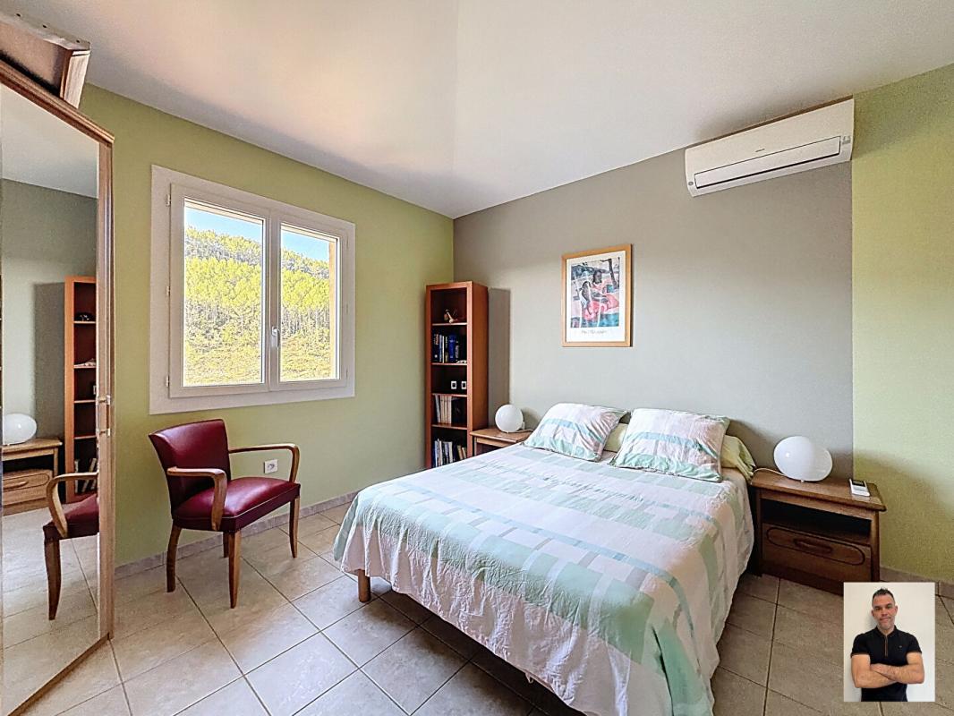 VINS-SUR-CARAMY VINS-SUR-CARAMY Propriété familiale avec vue panoramique, piscine à débordement et 6 300 m² de terrain 11