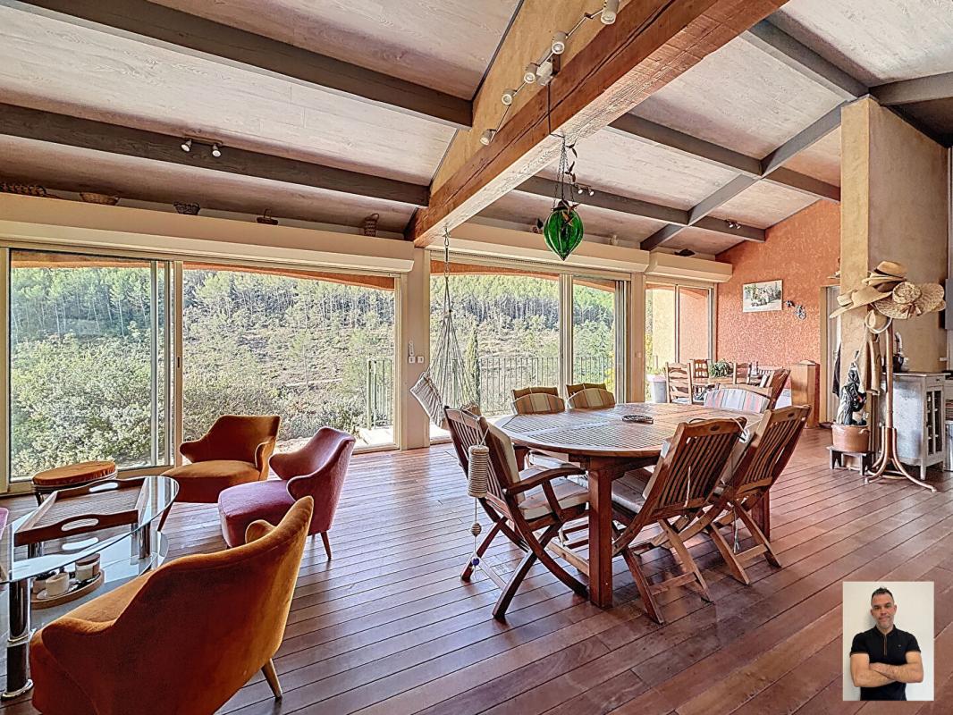 VINS-SUR-CARAMY VINS-SUR-CARAMY Propriété familiale avec vue panoramique, piscine à débordement et 6 300 m² de terrain 14