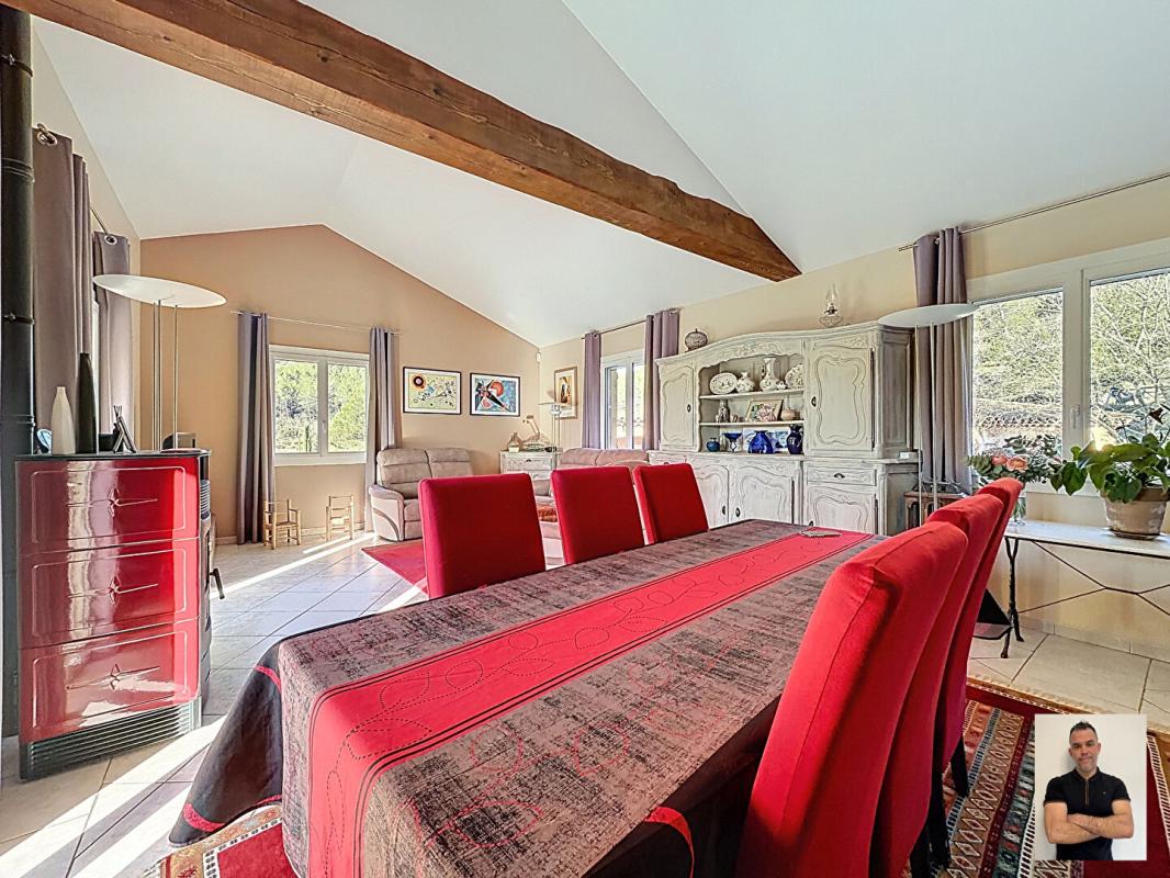 VINS-SUR-CARAMY VINS-SUR-CARAMY Propriété familiale avec vue panoramique, piscine à débordement et 6 300 m² de terrain 4