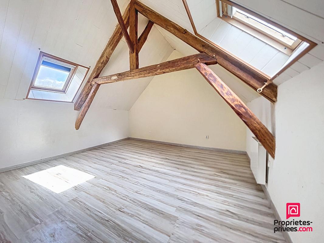 SAINT-FULGENT-DES-ORMES A 15 mn de Bellême, longère de 155 m2 et 4 chambres 8