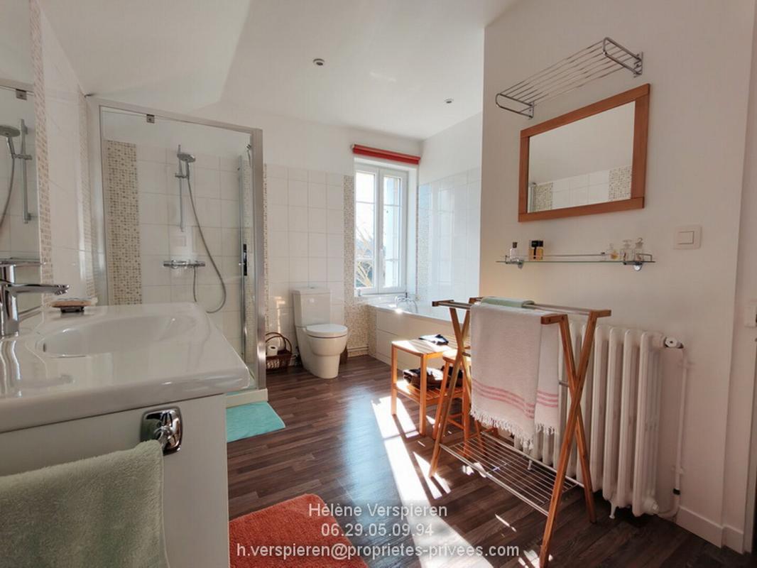 LE BUISSON-DE-CADOUIN Maison Le Buisson De Cadouin 7 pièce(s) 147 m2 Jardin de1216 M2 15