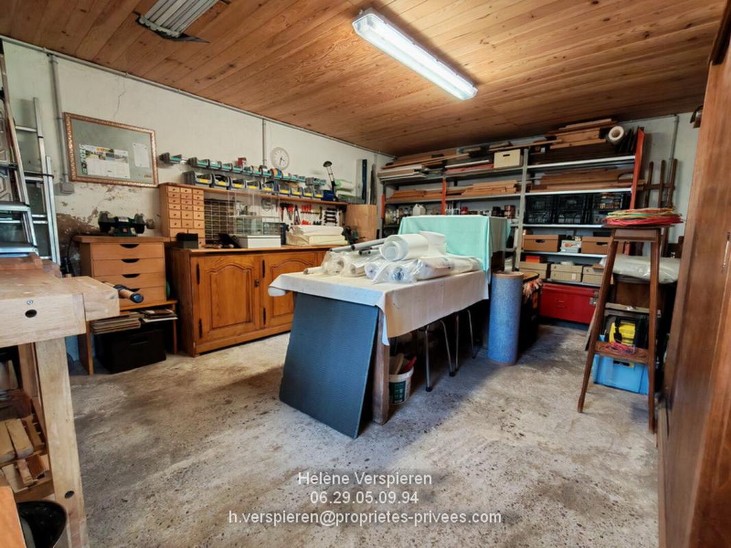 LE BUISSON-DE-CADOUIN Maison Le Buisson De Cadouin 7 pièce(s) 147 m2 Jardin de1216 M2 17