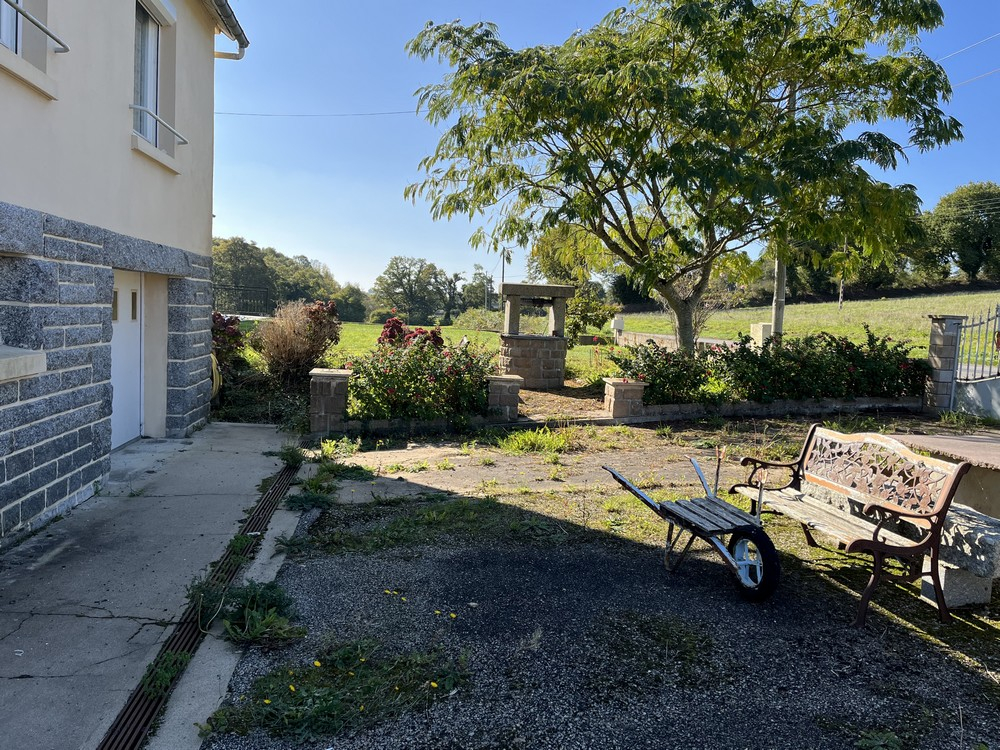 SAINT-NICOLAS-DU-PELEM Maison Saint Nicolas Du Pelem 4 pièce(s) 68 m2 14