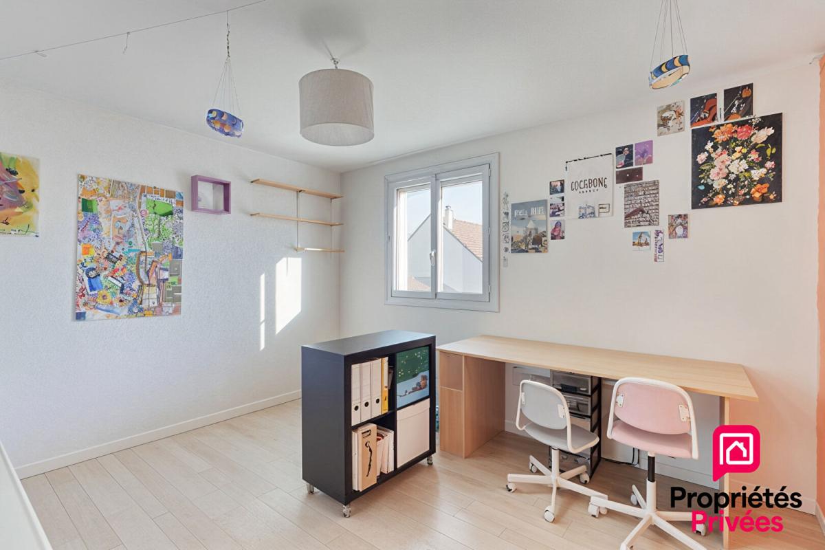 DECINES-CHARPIEU Coup de coeur assuré - Maison 6 pièces 137 m² 13