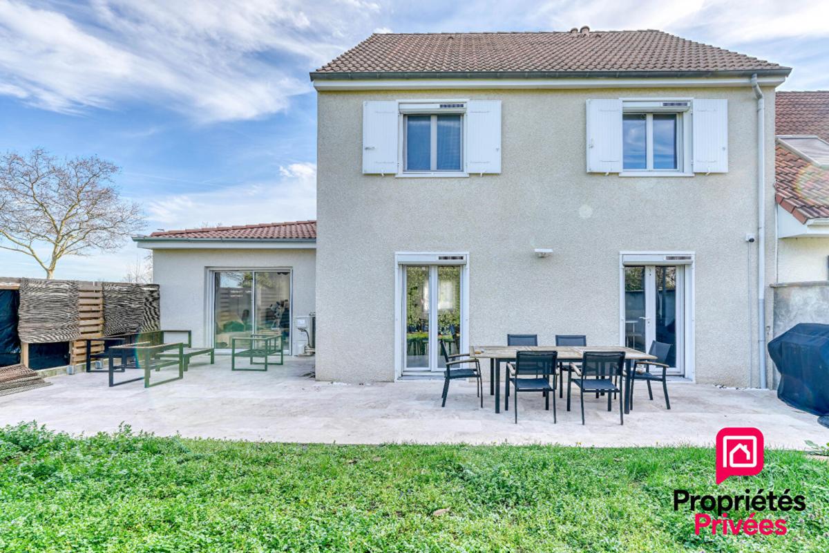 DECINES-CHARPIEU Coup de coeur assuré - Maison 6 pièces 137 m² 17