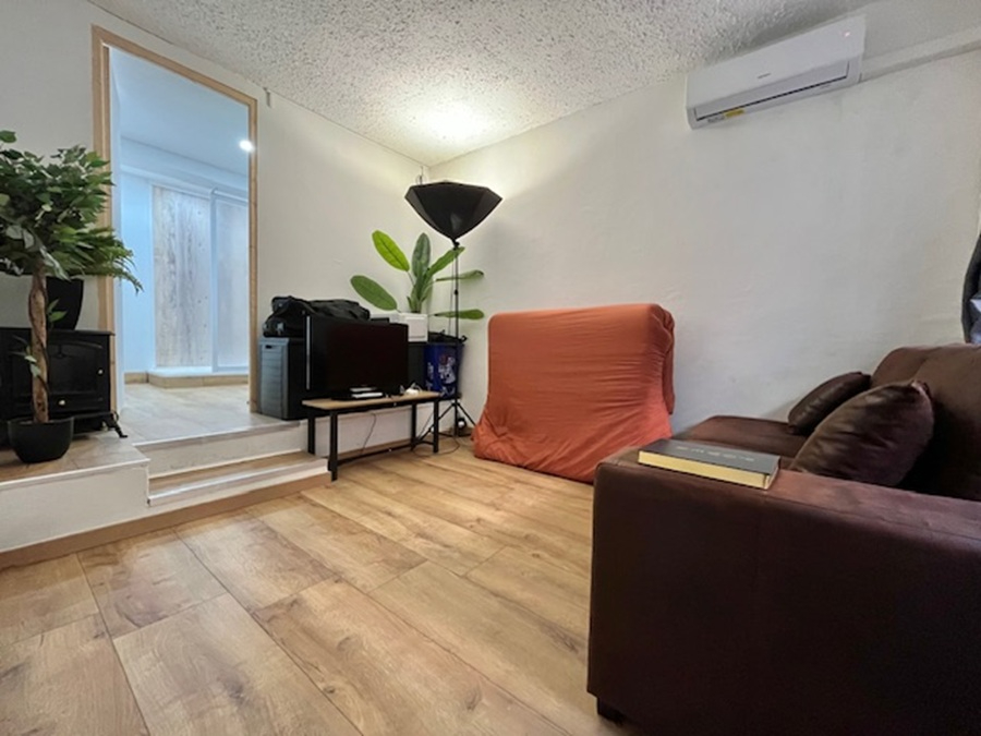 PERPIGNAN Opportunité d'investissement comprenant 2 lots, 1 appart T2, un parking  de 350 m² 14