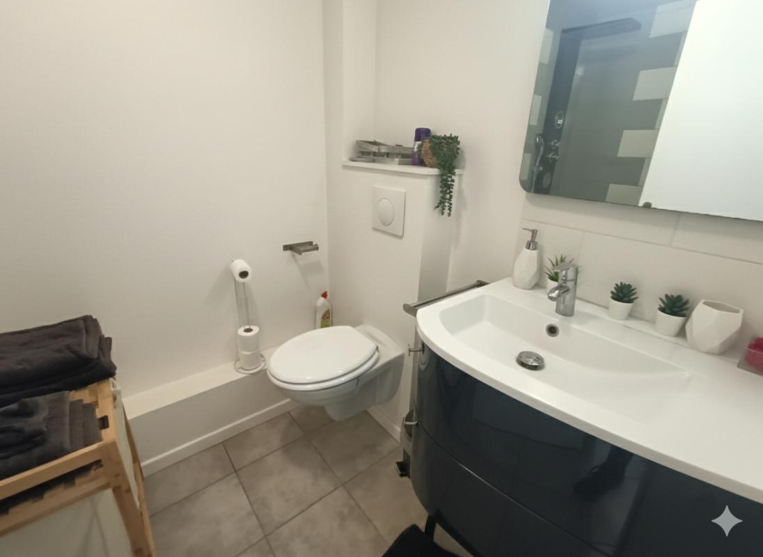 HYERES EXCLUSIVITÉ : T2 de Charme à 2 pas de la mer ? L'Agade (83) 8