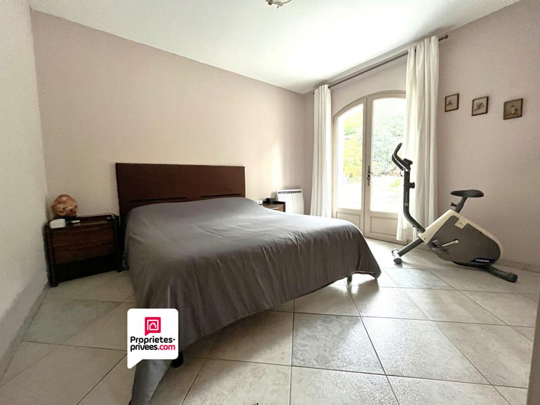 SAINT-AUNES Villa T7 SAINT AUNES  de 210m² avec vue imprenable et piscine 10