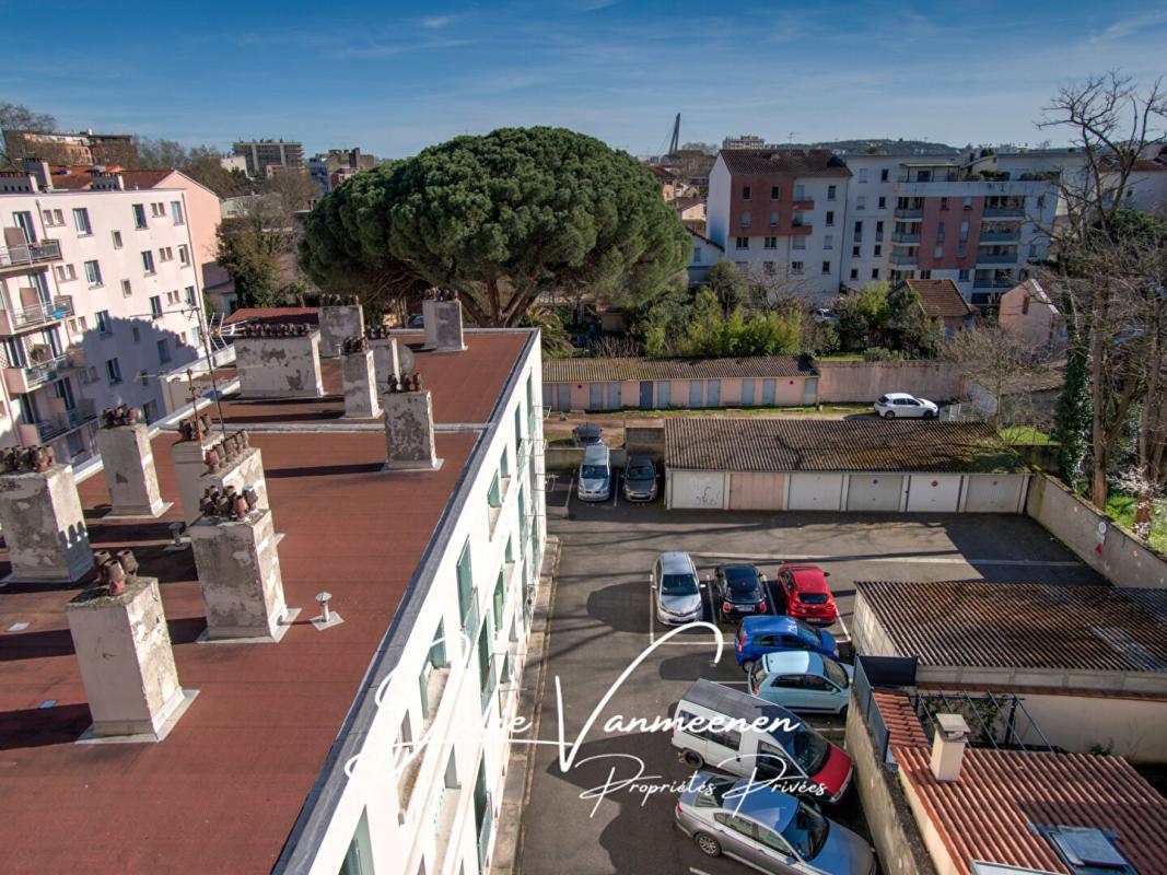 TOULOUSE TOULOUSE 31300 / SAINT-CYPRIEN - Appartement T4 de 66,45 m2 - balcon - cave - parking 17
