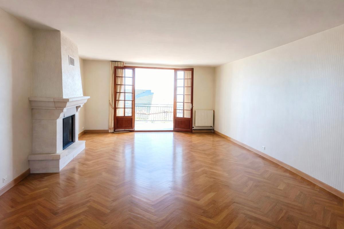 ROMAGNAT Maison familiale lumineuse à rénover - Romagnat 11