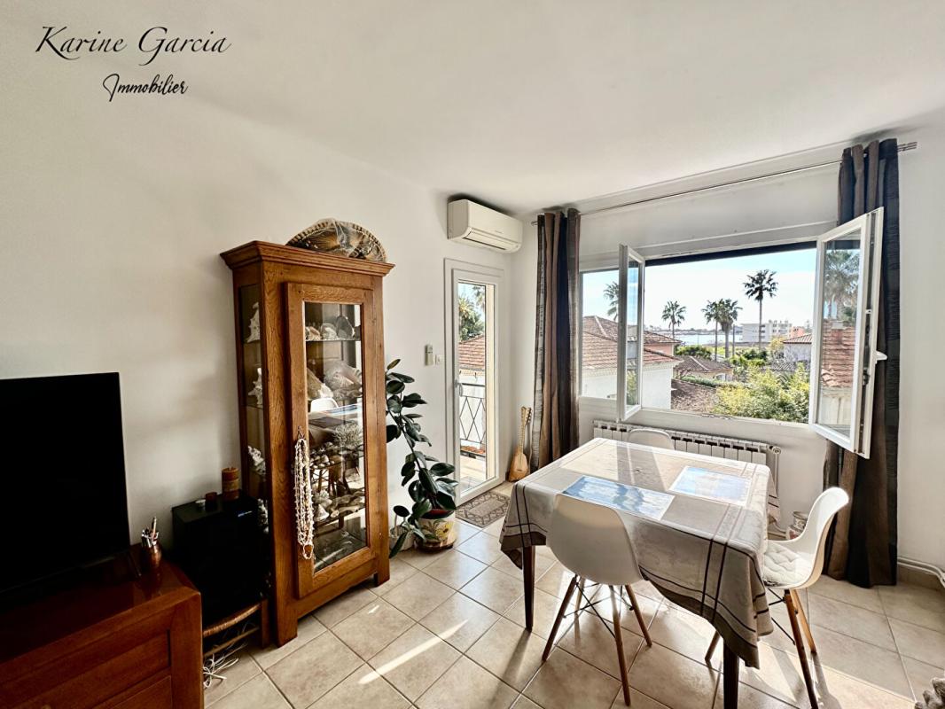 LA SEYNE-SUR-MER CORNICHE DE TAMARIS  - VUE MER - APPARTEMENT DE TYPE 3  - PLACE DE PARKING PRIVATIVE 2
