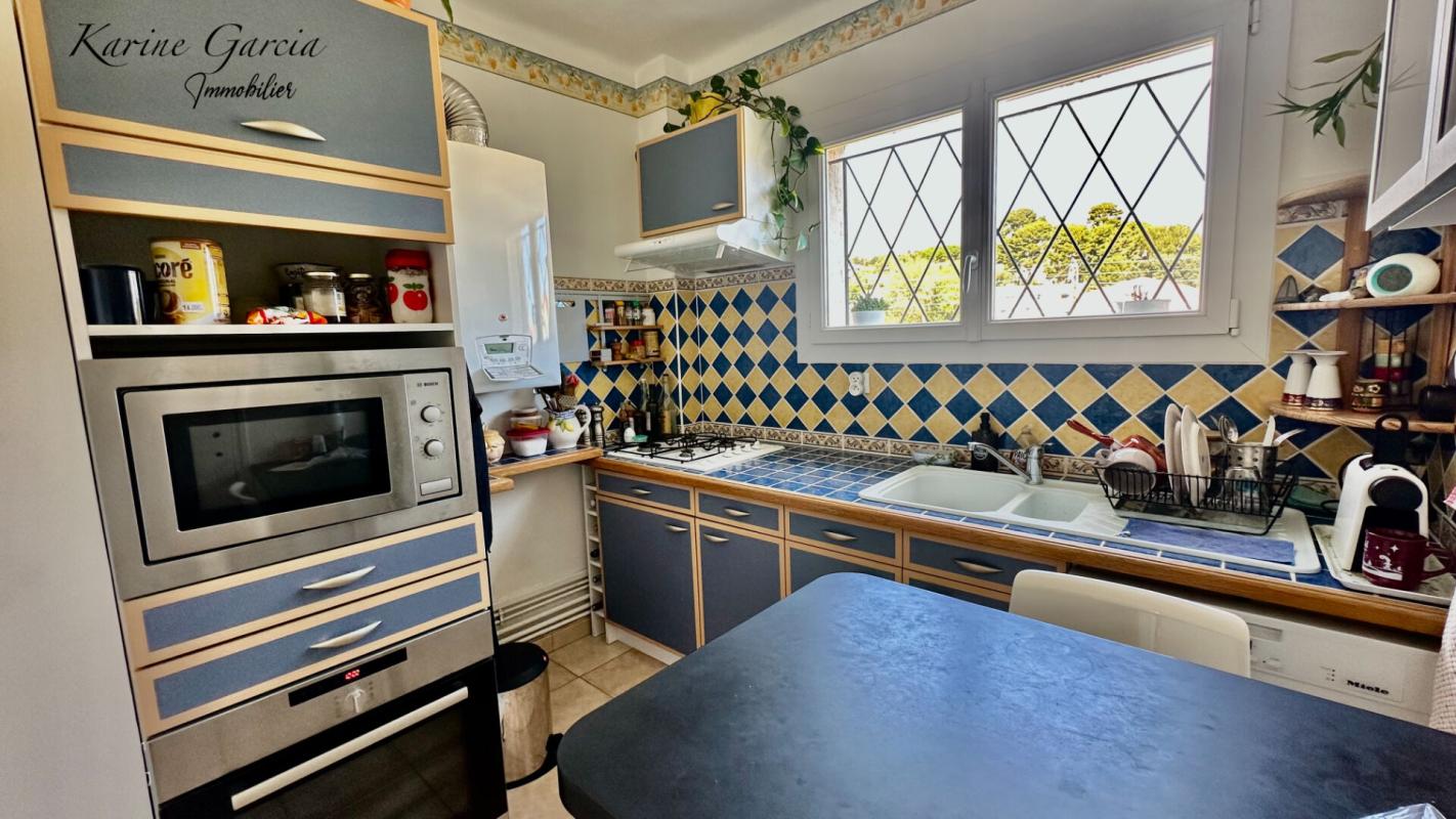 LA SEYNE-SUR-MER CORNICHE DE TAMARIS  - VUE MER - APPARTEMENT DE TYPE 3  - PLACE DE PARKING PRIVATIVE 8