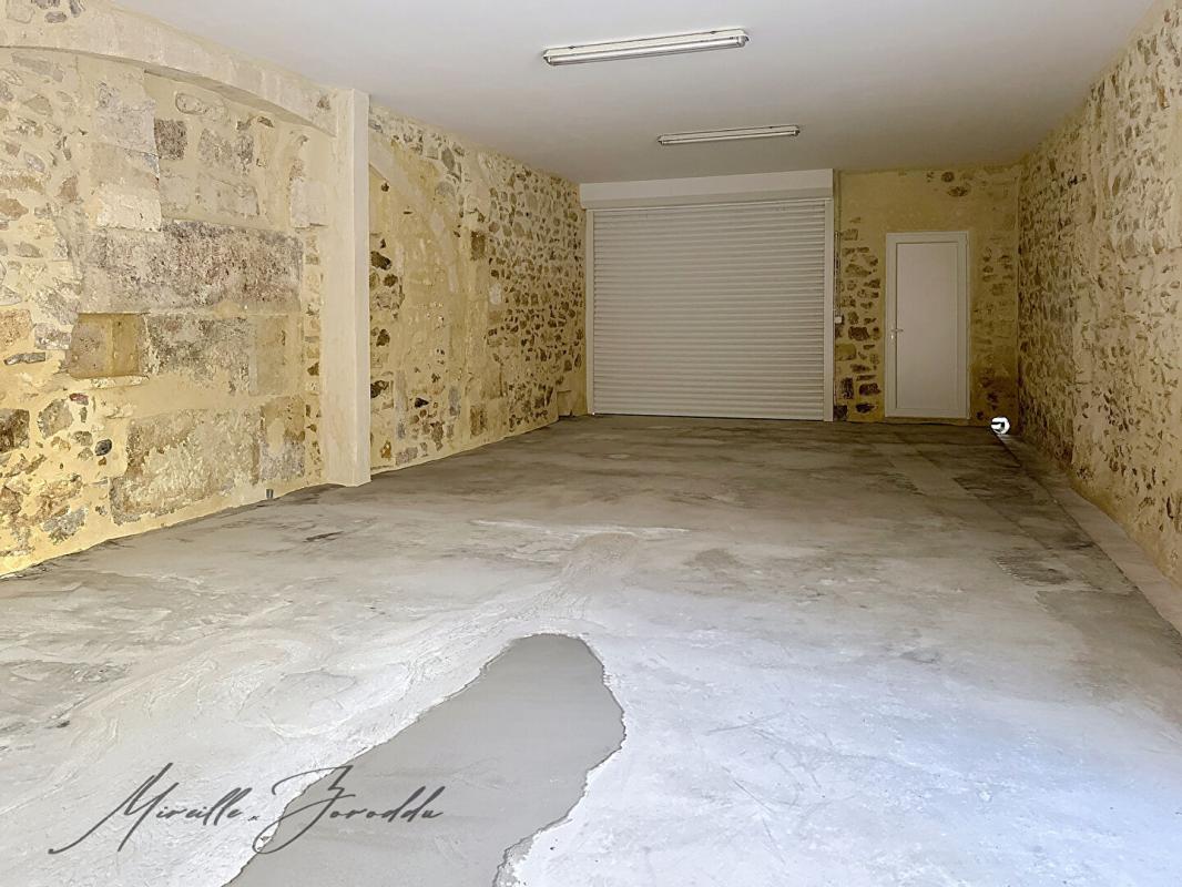 JONQUIERES-SAINT-VINCENT Jonquieres Saint Vincent Maison 5 pièces 177 m² avec exterieur et garage 9