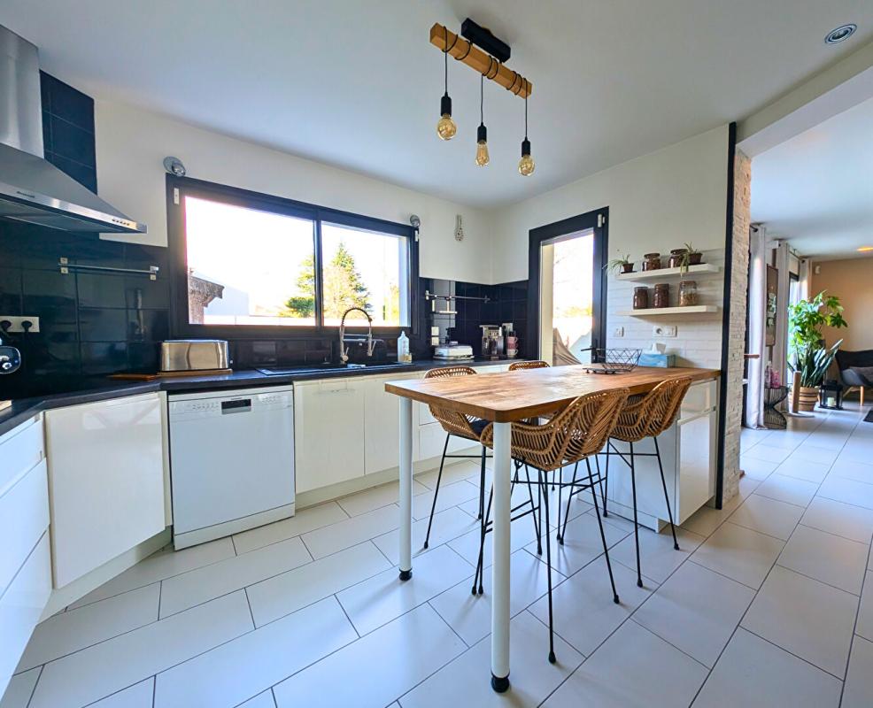 SAINTE-LUCE-SUR-LOIRE Maison Sainte Luce Sur Loire 5 pièces 130 m2 4