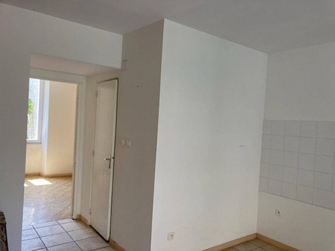 MEYRANNES Maison Meyrannes 10 pièce(s) 265 m2 11