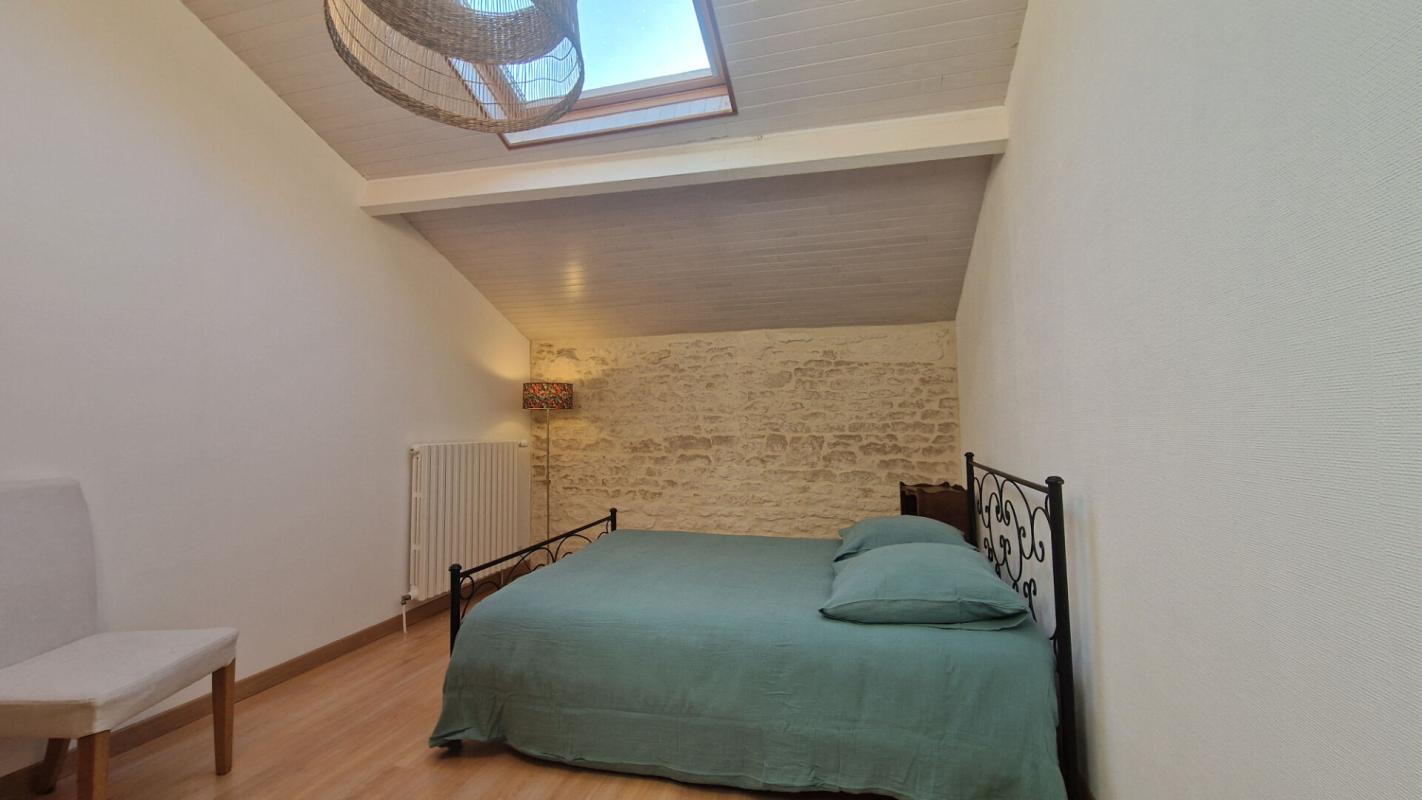 MOUGON-THORIGNÉ Maison Aigondigne 7 pièce(s) 204 m2 13