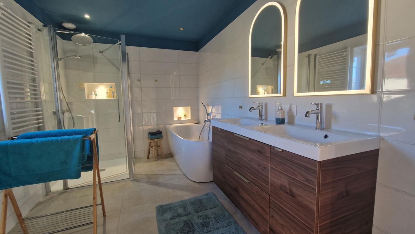 MOUGON-THORIGNÉ Maison Aigondigne 7 pièce(s) 204 m2 9