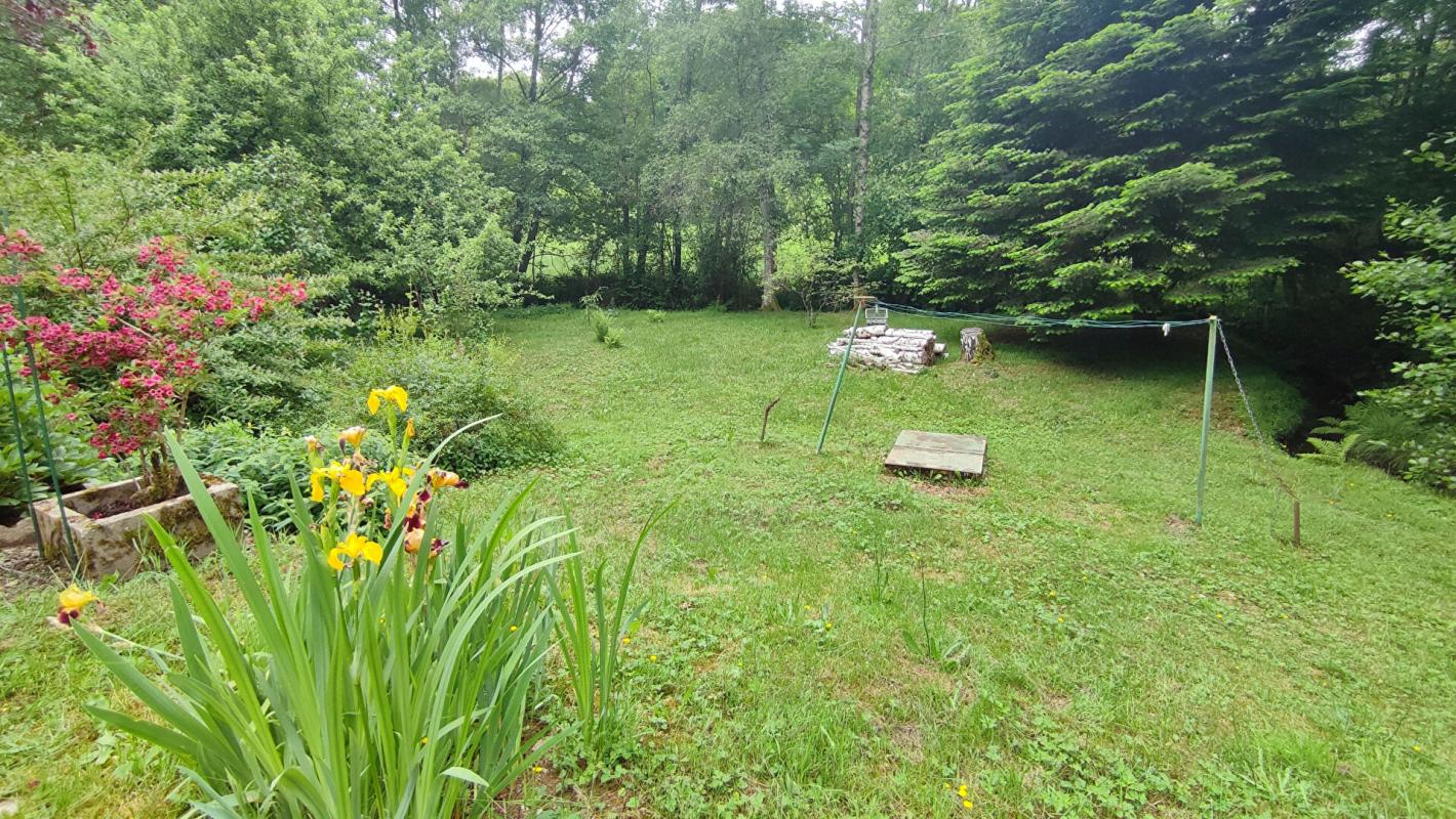 SERANDON Maison de plain pied avec double garage 19160 Sérandon 3