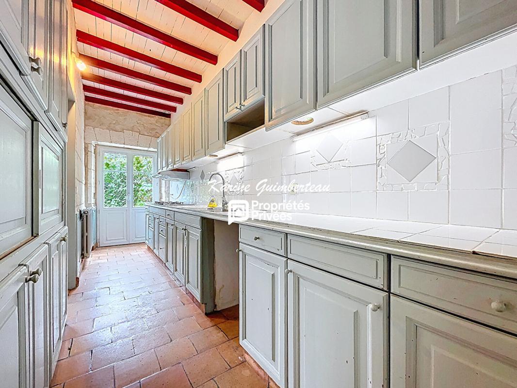 FRONSAC Fronsadais : Maison type Girondine en pierre 208 m2 + dépendance 13