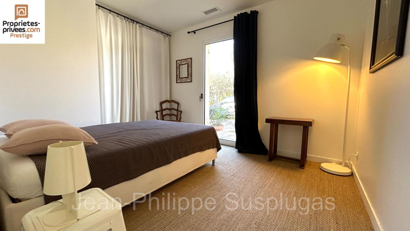 SAINT-CYR-SUR-MER Villa Saint Cyr Sur Mer 7 pièce(s) 298 m2 12