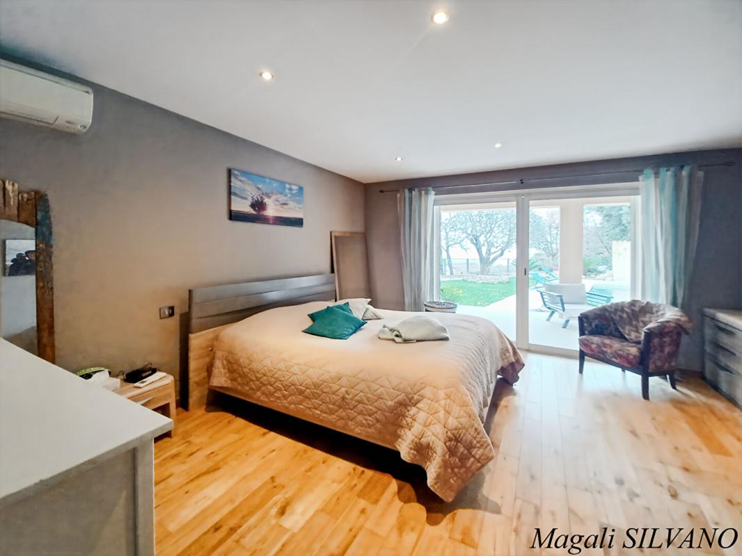 SPERACEDES Villa F5  de standing récente proche village Spéracèdes 11