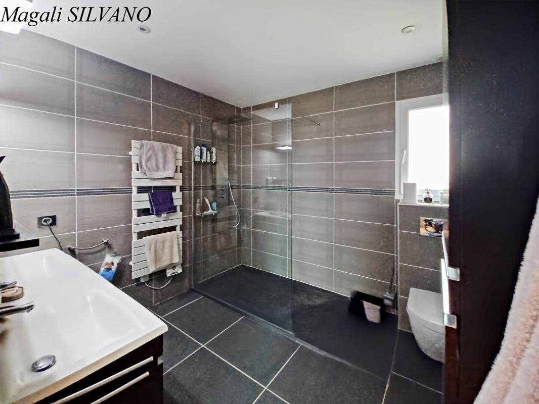 SPERACEDES Villa F5  de standing récente proche village Spéracèdes 12