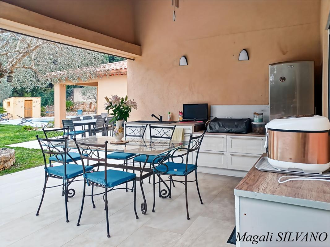 SPERACEDES Villa F5  de standing récente proche village Spéracèdes 3