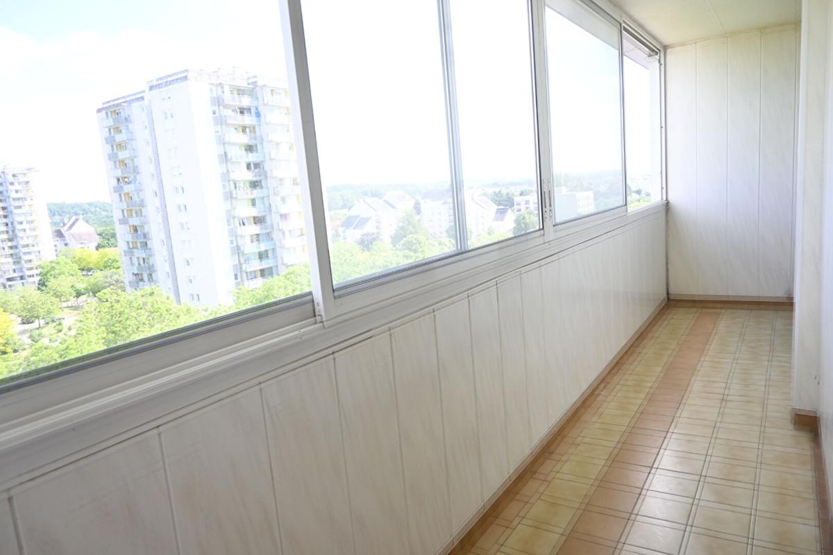 SAINT-PIERRE-DES-CORPS A VENDRE APPARTEMENT TYPE 4 PRIX EXCEPTIONNEL  70180  EURO A SAINT PIERE DES CORPS 6