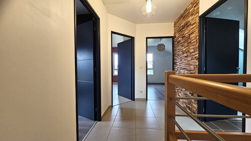 LOVAGNY A LOUER Maison indépendante à Lovagny  de 125 m2 - loyer 2250/mois + 35 /mois provision charges 11