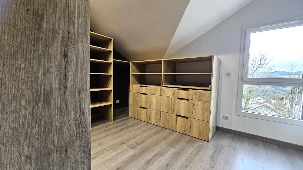 LOVAGNY A LOUER Maison indépendante à Lovagny  de 125 m2 - loyer 2250/mois + 35 /mois provision charges 14