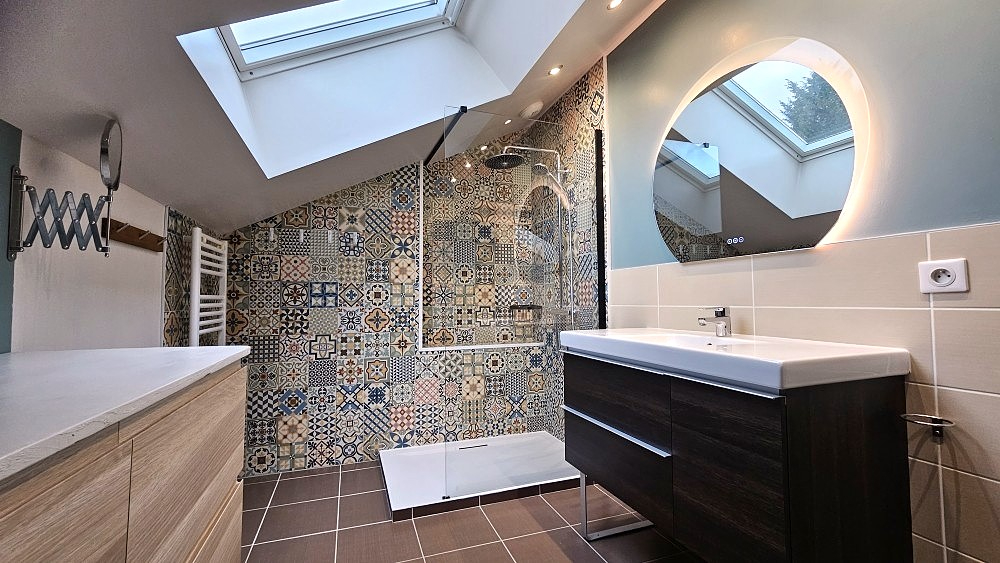 LOVAGNY A LOUER Maison indépendante à Lovagny  de 125 m2 - loyer 2250/mois + 35 /mois provision charges 15