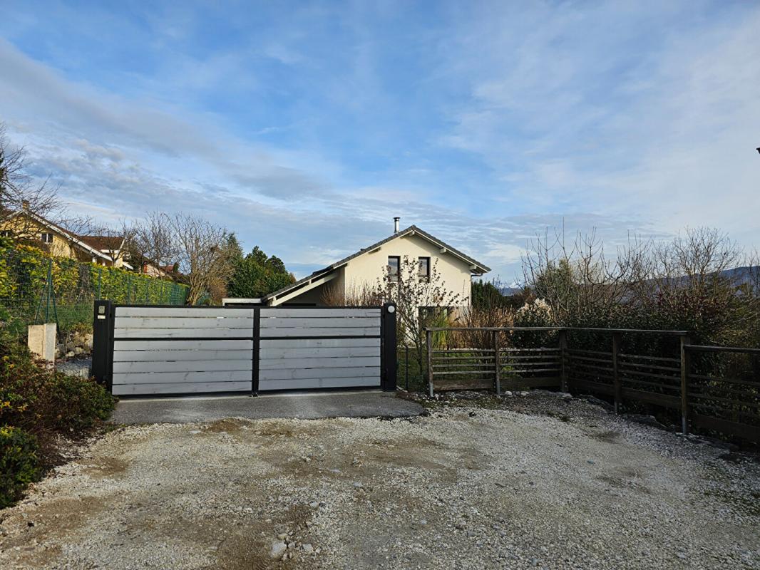 LOVAGNY A LOUER Maison indépendante à Lovagny  de 125 m2 - loyer 2250/mois + 35 /mois provision charges 2