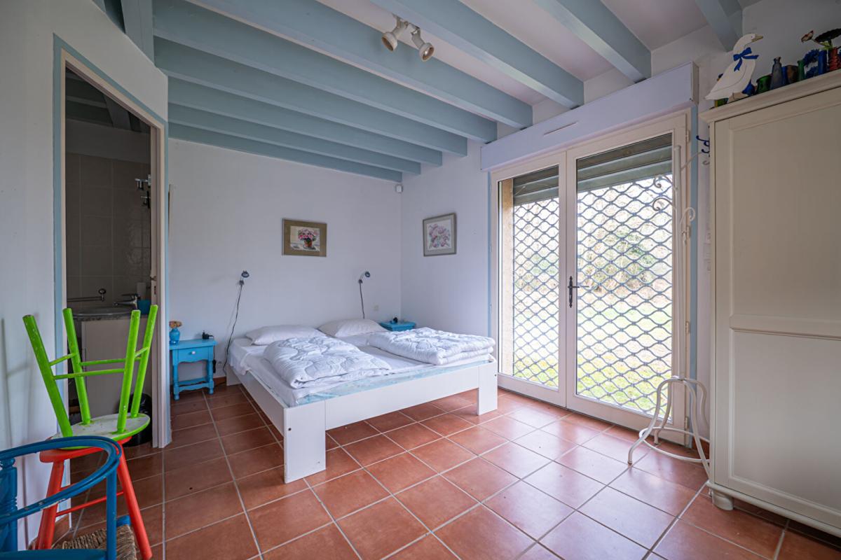 CHATEAU-DU-LOIR Maison Montval Sur Loir 5 pièce(s) 148 m2 - 3  chambres - 13