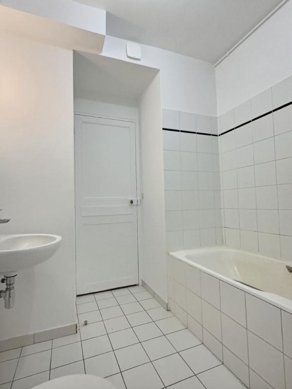 PARIS-15E-ARRONDISSEMENT Paris 15 Secteur Commerce Emile Zola Très agréable 3 pièces avec vue dégagée 8