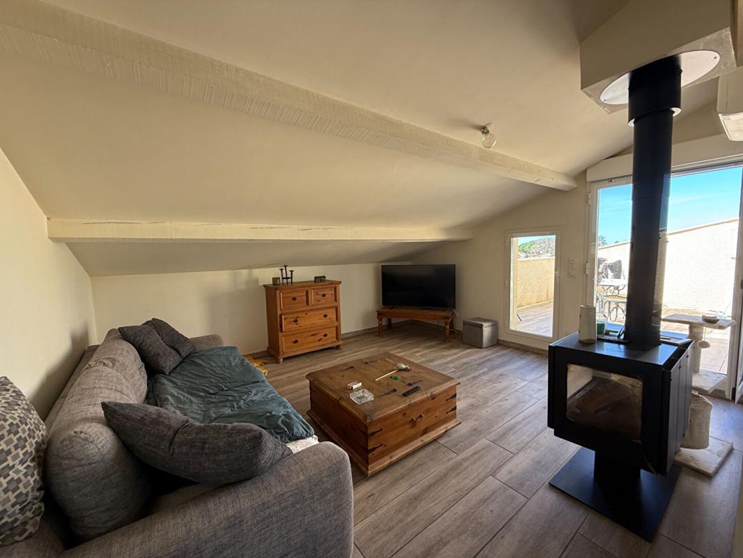 VIAS Villa avec appartement et garage à Vias 14