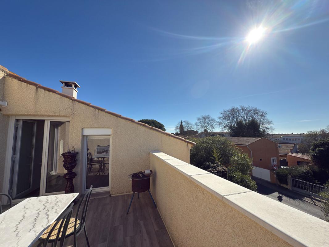 VIAS Villa avec appartement et garage à Vias 15