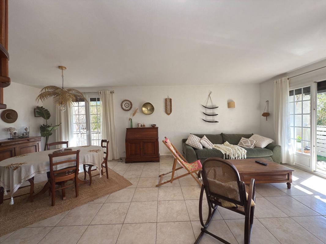 VIAS Villa avec appartement et garage à Vias 7