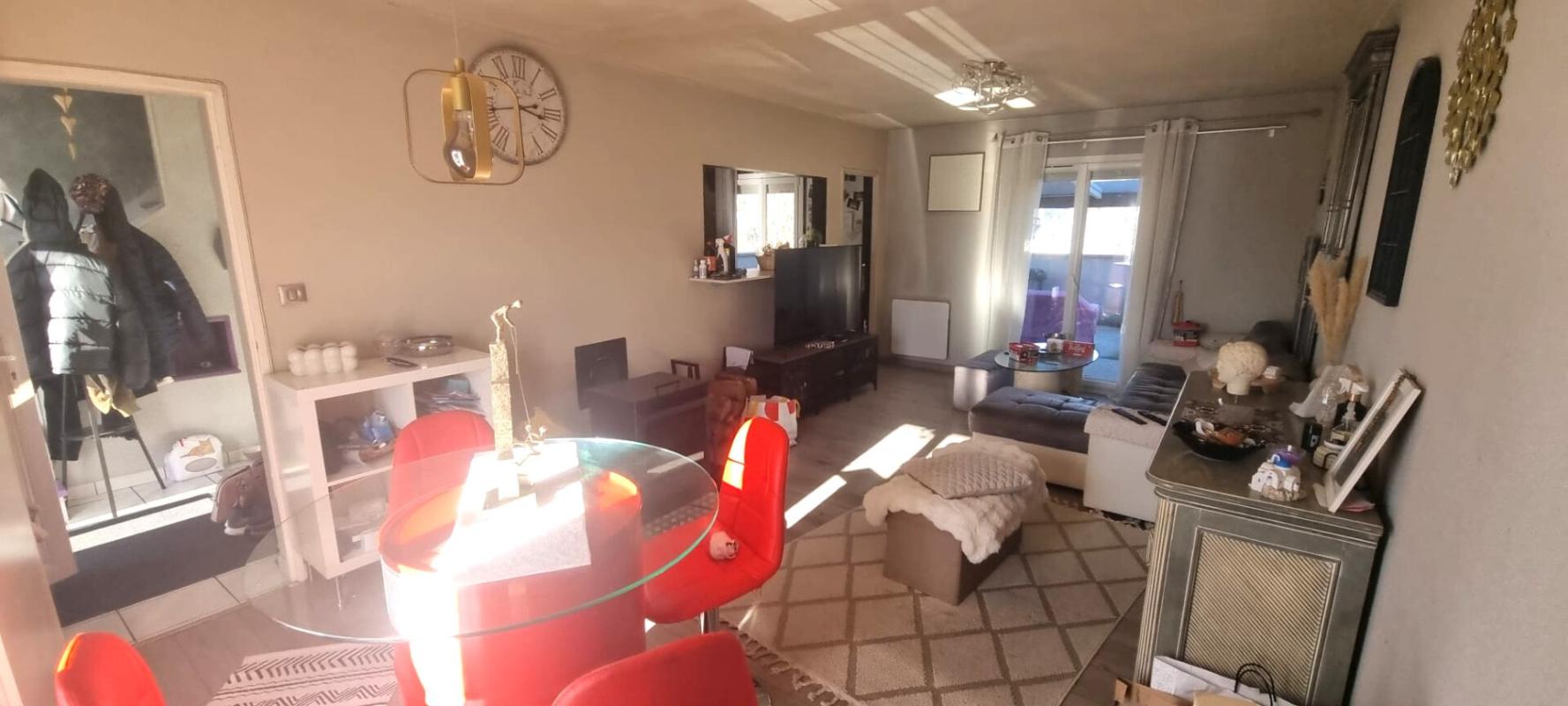 MANDEURE Maison mitoyenne avec beau potentiel extérieur 2