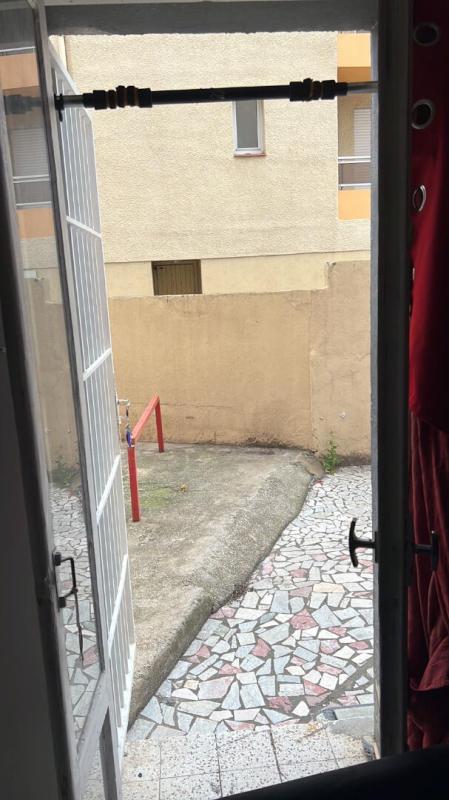 PERPIGNAN Charmant T2  de 41 m² loué avec cour et/ou parking loué à 458 + 50 euros de charges 13