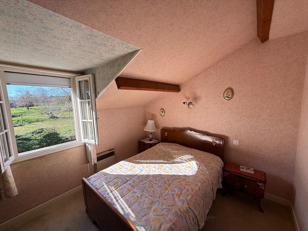 LURCY-LEVIS Immeuble Lurcy Levis 10 pièce(s) 221 m2 8