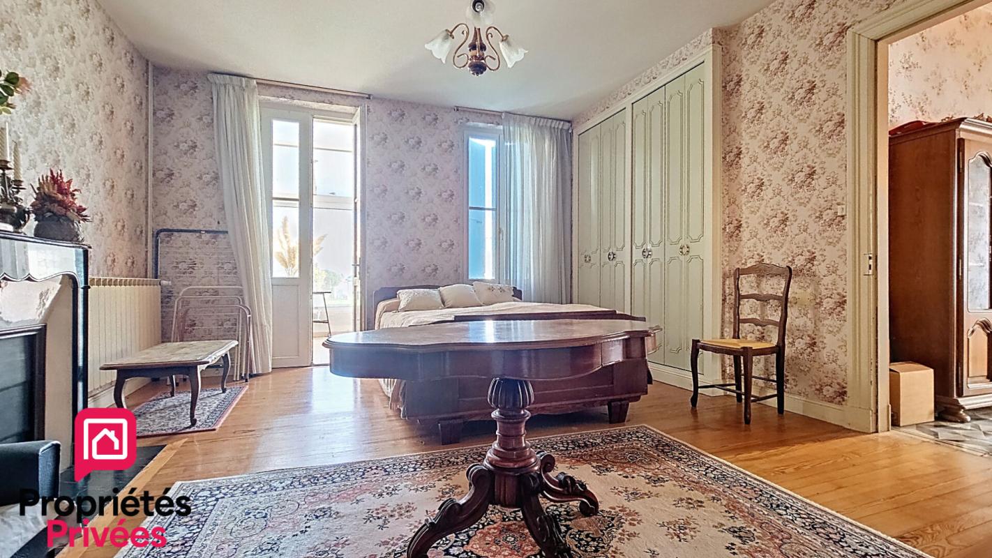 LES MATHES Maison Les Mathes 6 pièce(s) 160 m2 4