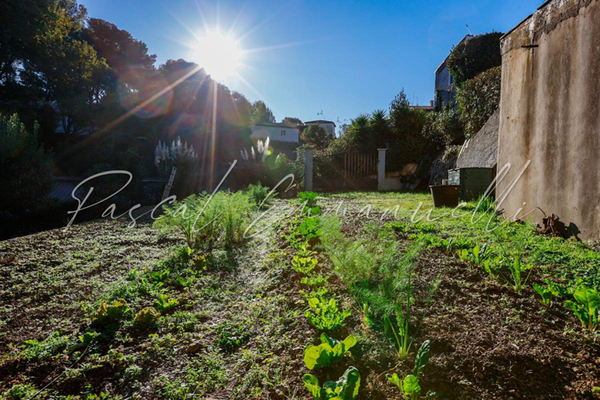 ANTIBES Maison Antibes 6 pièce(s) 170 m2 sur 1600m2 de terrain Les Brusquets 18