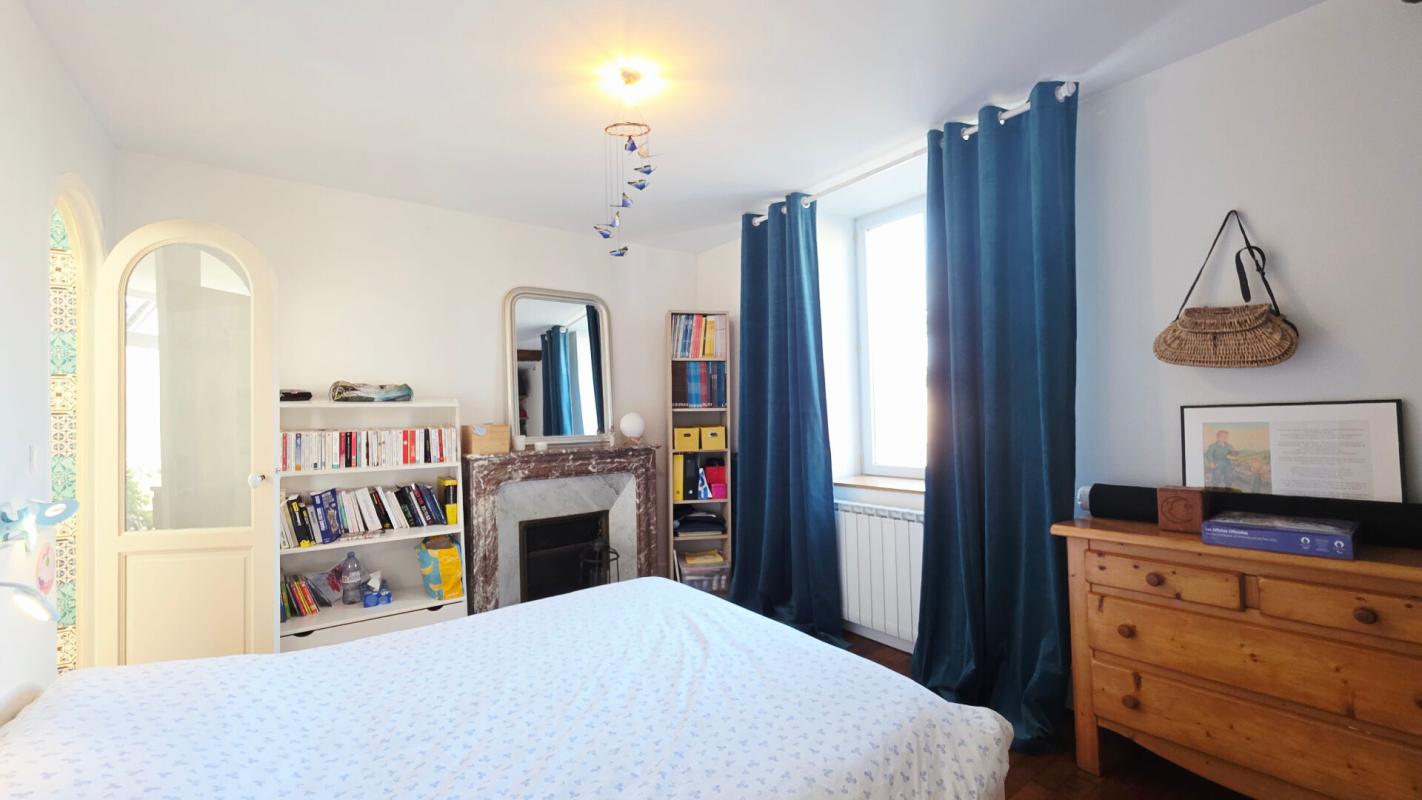 BOURGES BOURGES MAISON 5 PIECES + LOGEMENT INDEPENDANT 2 PIECES 7