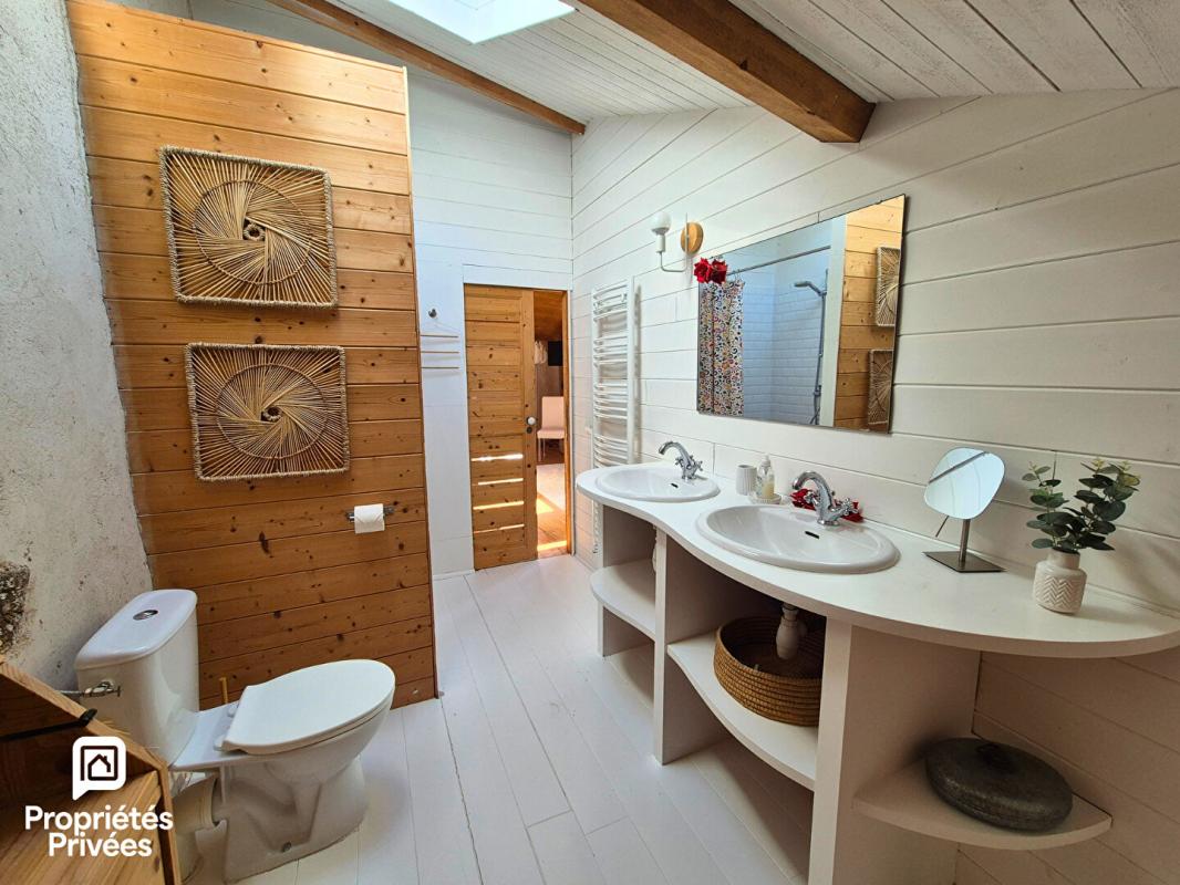 COLLONGES Corps de ferme rénové 278m2 - 5 chambres - Collonges 01550 11