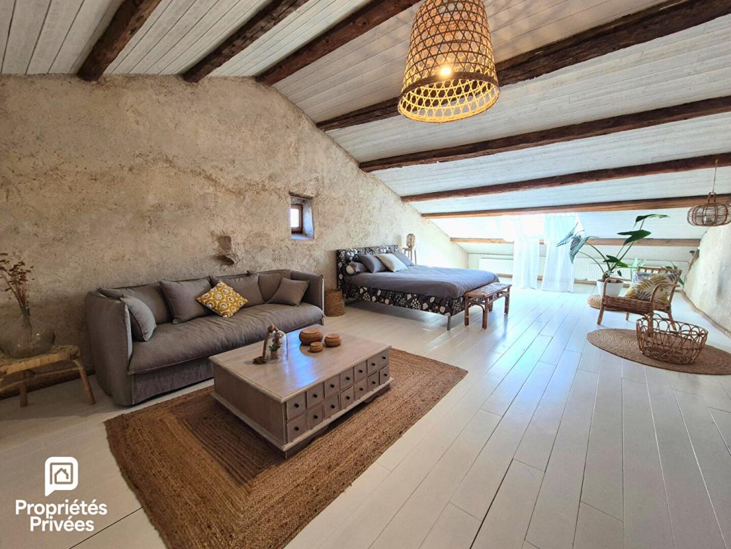 COLLONGES Corps de ferme rénové 278m2 - 5 chambres - Collonges 01550 5