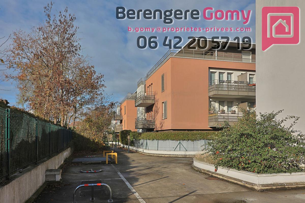 MONTIGNY-LES-CORMEILLES T2 Lumineux + Terrasse XXL de 74 M² - Coup de Coeur Garanti ! 10