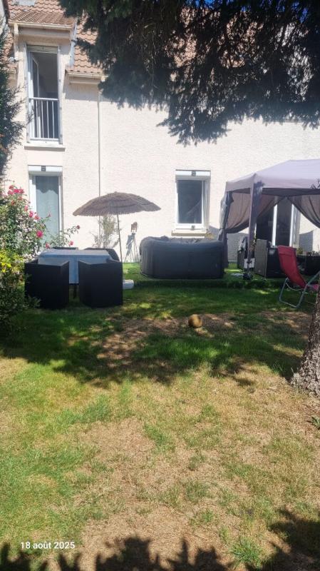 CROISSY-BEAUBOURG Maison Croissy Beaubourg  5 pièces 95 m2 12